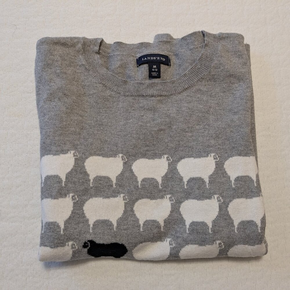 Black Sheep White Sheep LANDS END Size MEDIUM Lightweight Sweater